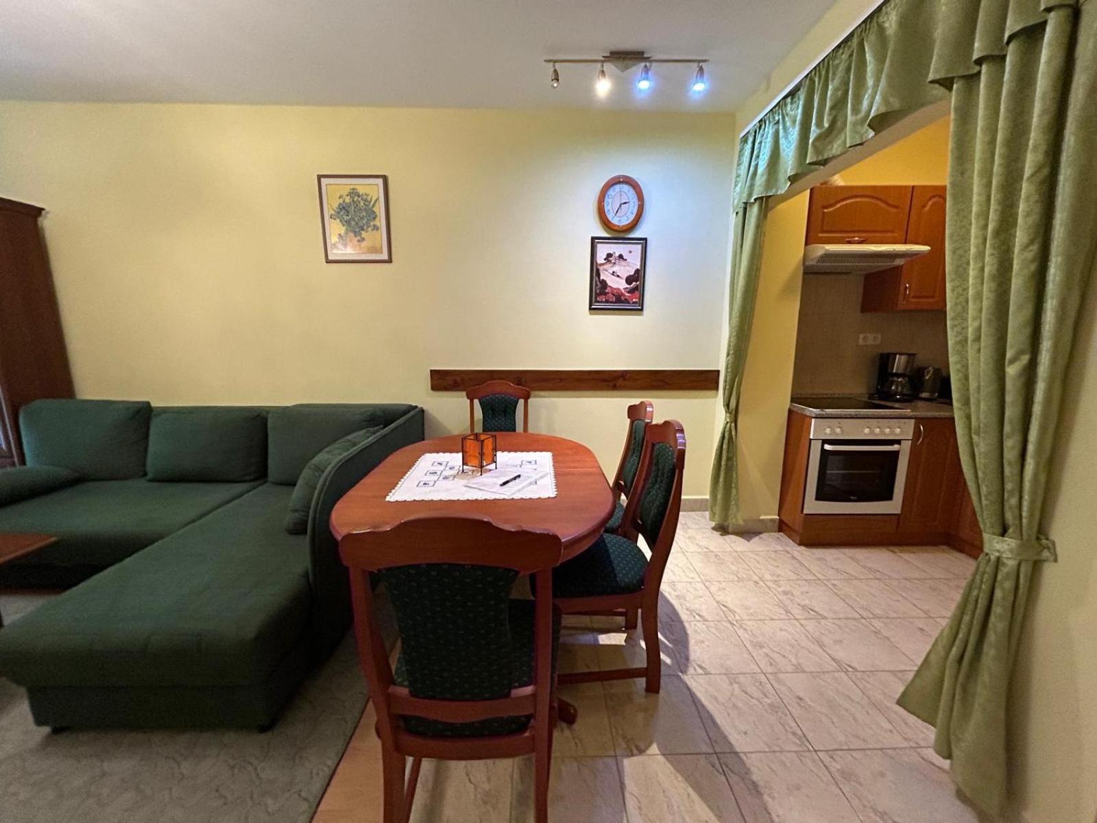 Rehab Apartment Vip Heviz Ngoại thất bức ảnh